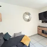 Eureka 109 - Appartement Rdc -Piscine Jardin - Plages A Pied شقة آجد